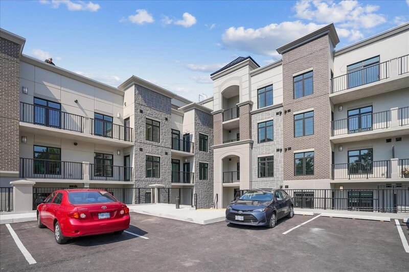 69 Adair Ave N, Hamilton